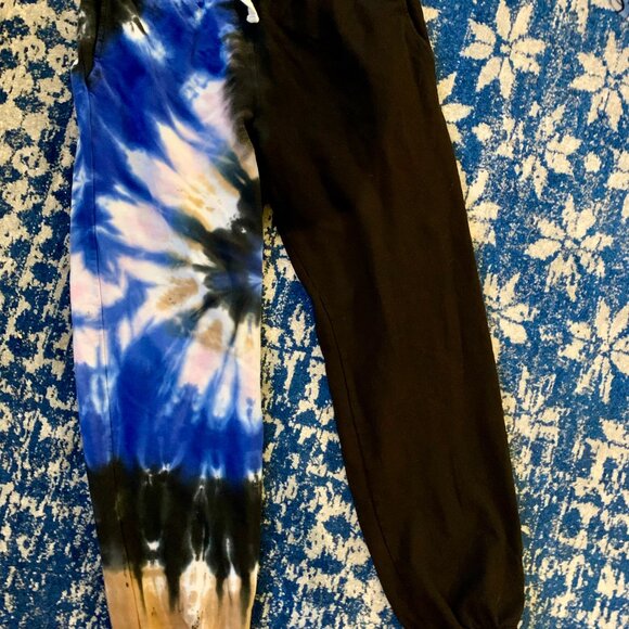 Electric & Rose Tie-dye Sweatpants (L) - Picture 3 of 5